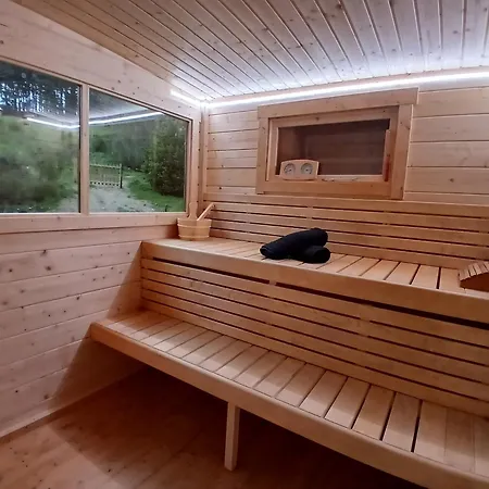 Gite 6 Personnes En Pleine Nature Bain Nordique Et Sauna Laussonne