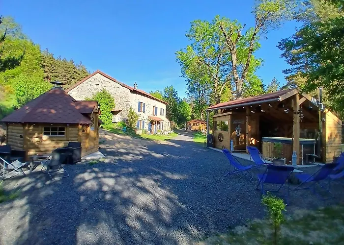 Casa de Férias 6 Personnes En Pleine Nature Jacuzzi, Sauna, Kota *